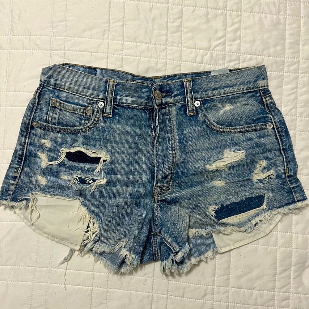 American Eagle vintage hi-rise festival denim shorts, size 6